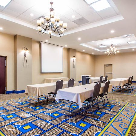 Holiday Inn Express & Suites - Albany Airport - Wolf Road By Ihg Kültér fotó