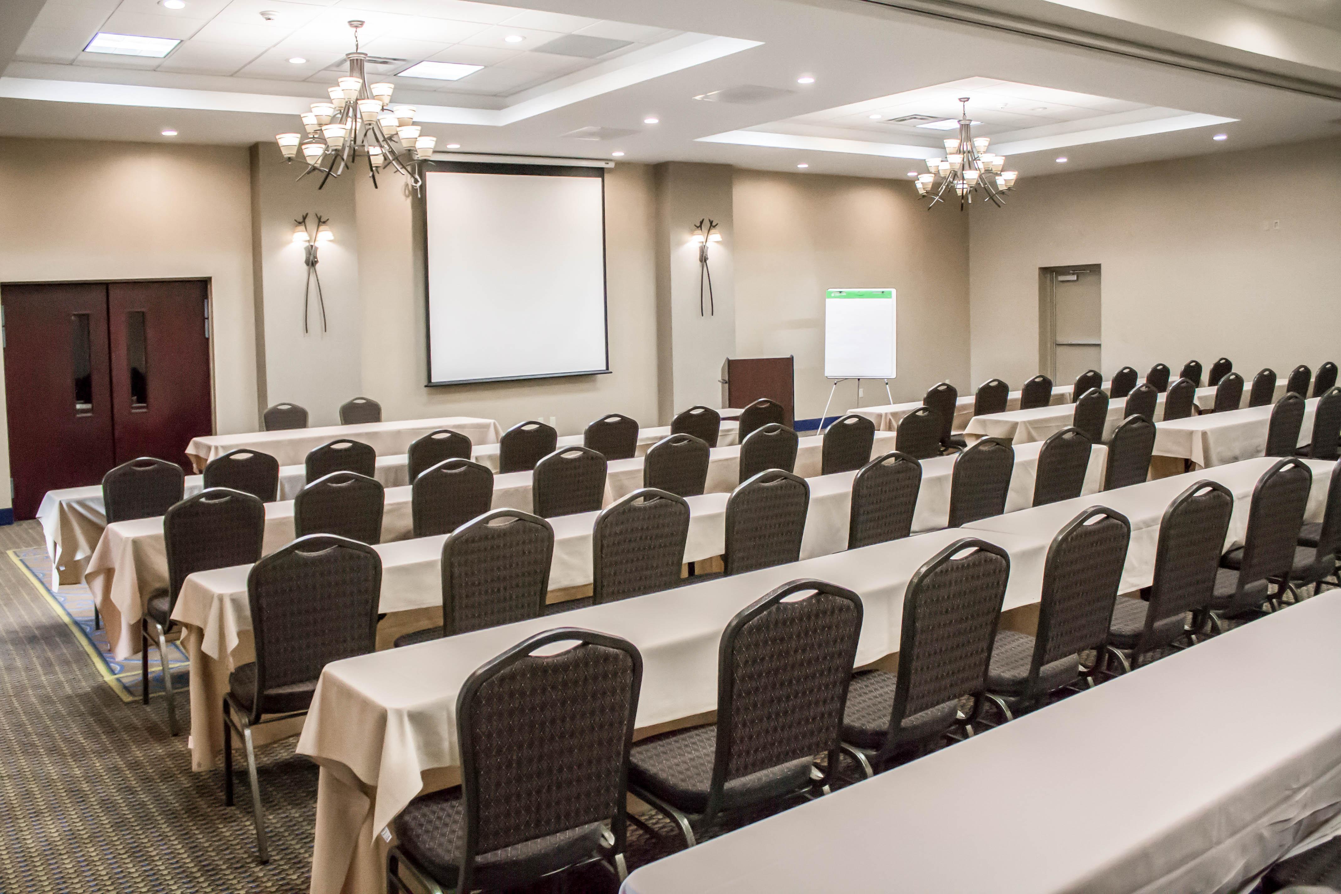 Holiday Inn Express & Suites - Albany Airport - Wolf Road By Ihg Kültér fotó