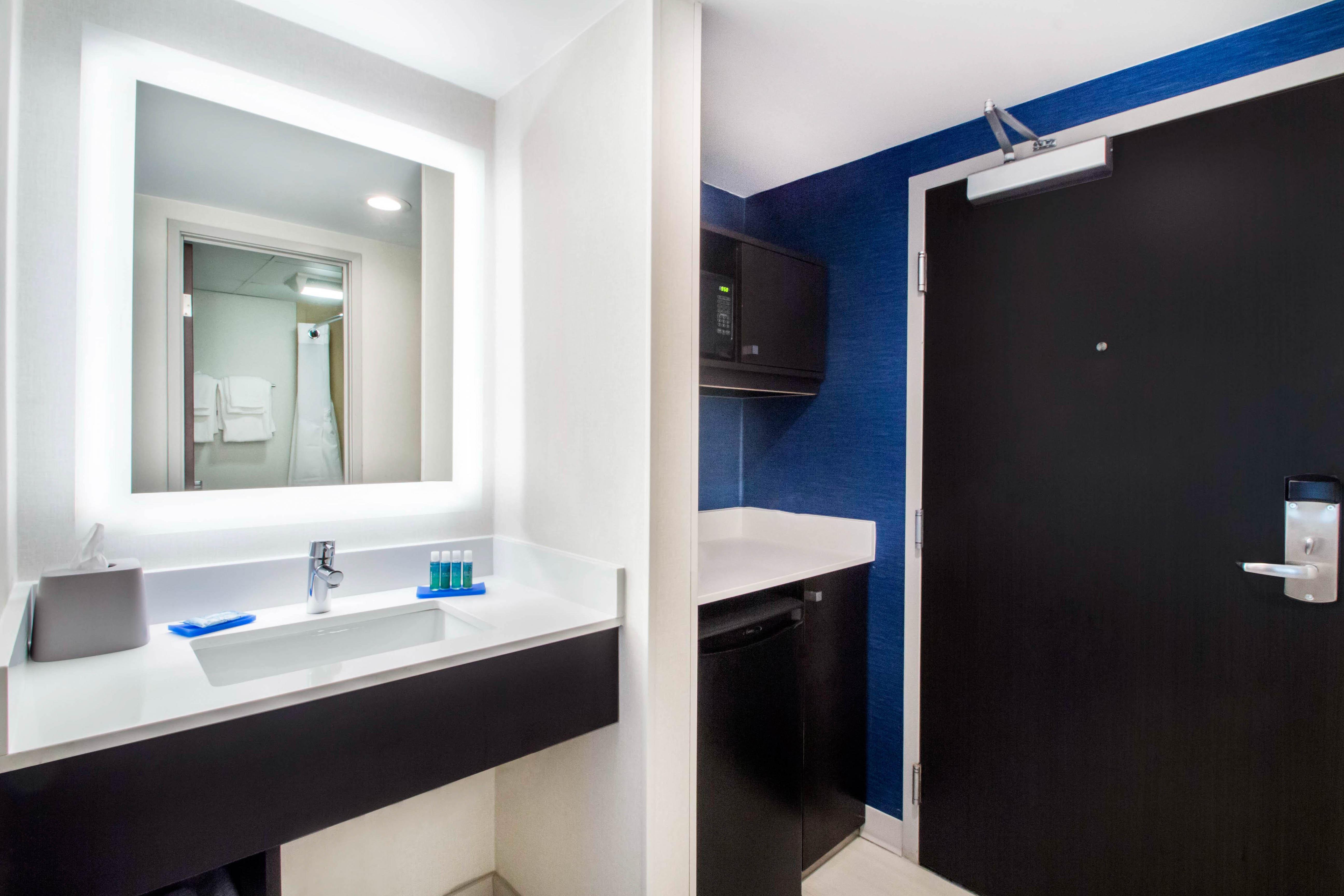 Holiday Inn Express & Suites - Albany Airport - Wolf Road By Ihg Kültér fotó