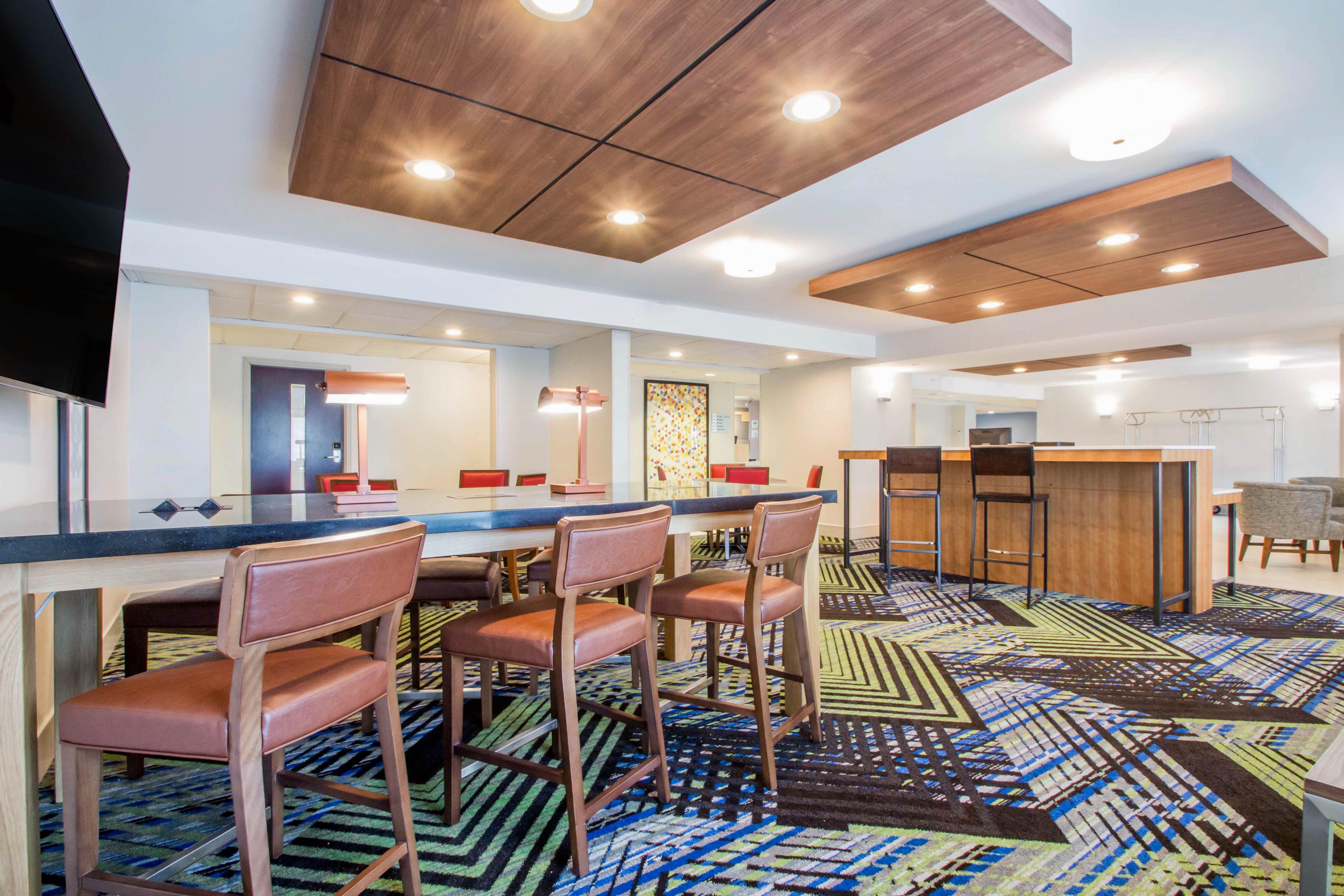 Holiday Inn Express & Suites - Albany Airport - Wolf Road By Ihg Kültér fotó