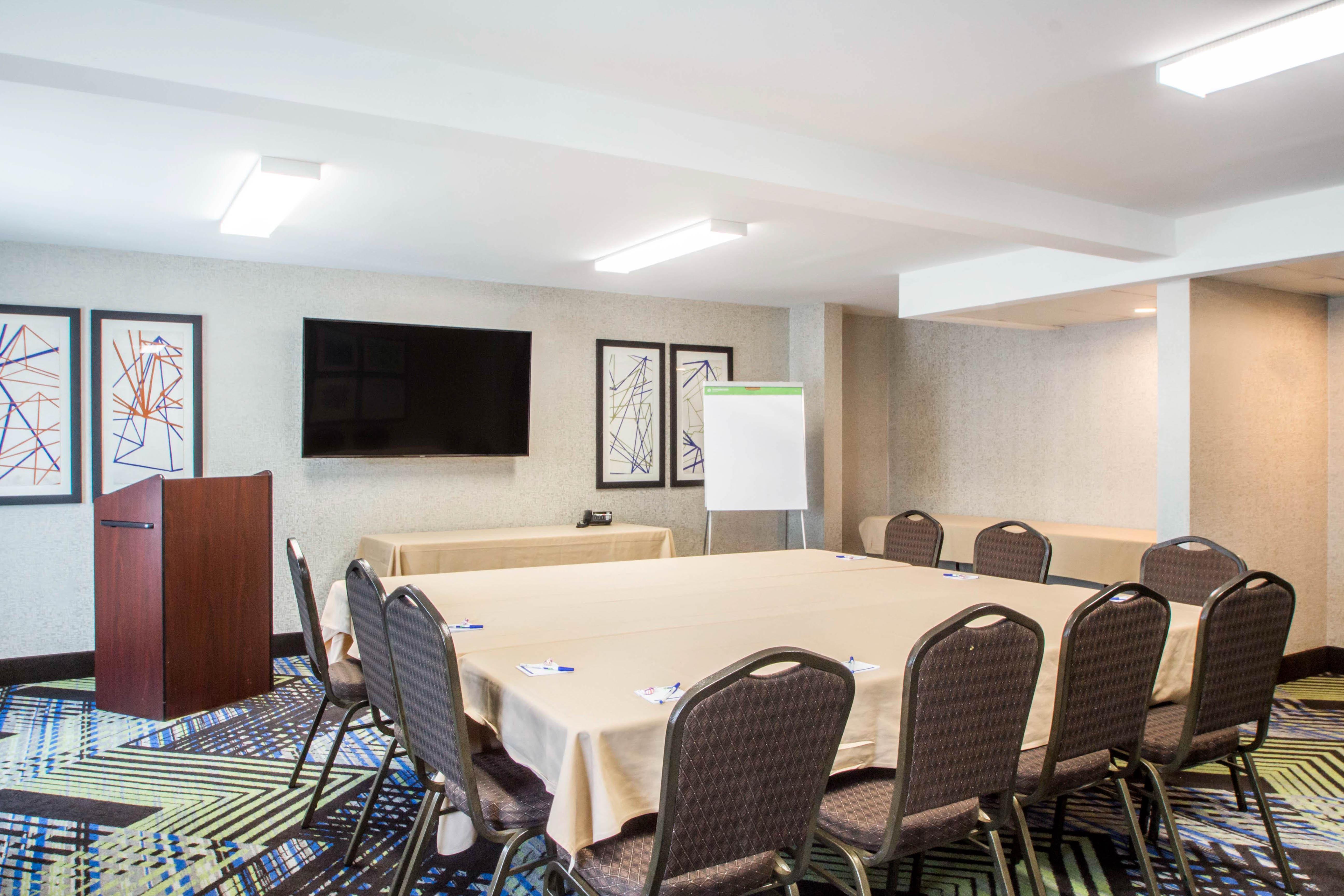 Holiday Inn Express & Suites - Albany Airport - Wolf Road By Ihg Kültér fotó
