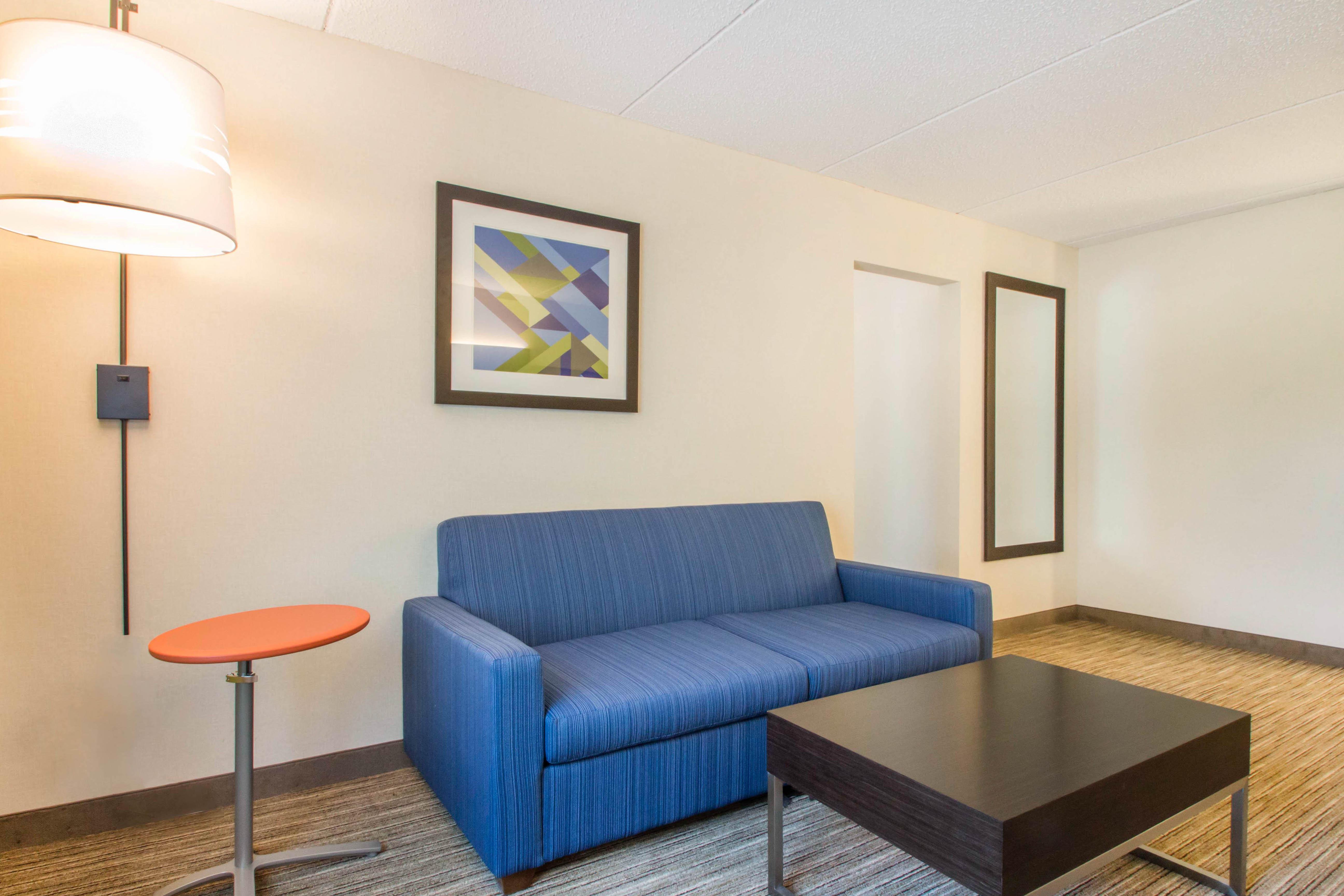 Holiday Inn Express & Suites - Albany Airport - Wolf Road By Ihg Kültér fotó