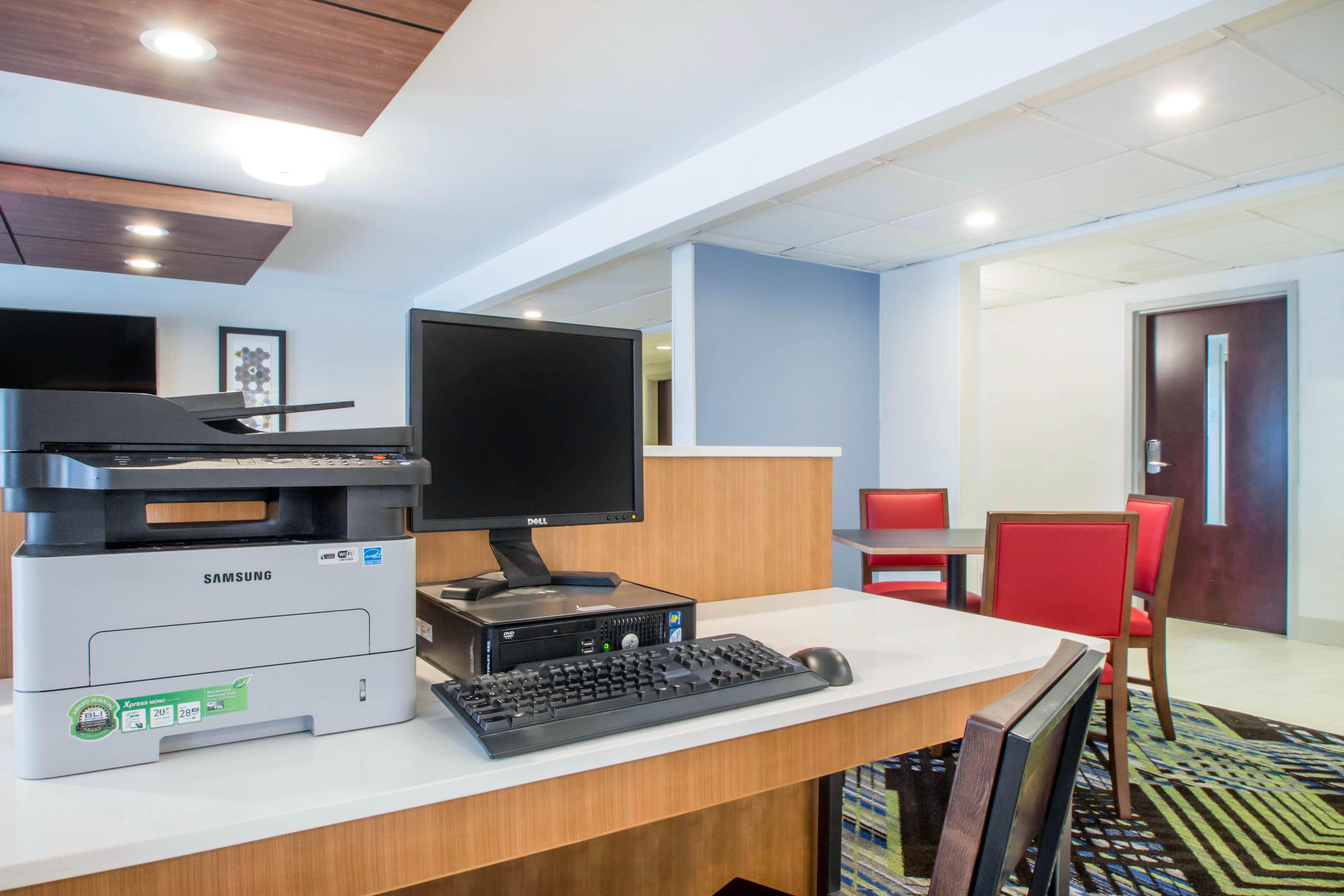 Holiday Inn Express & Suites - Albany Airport - Wolf Road By Ihg Kültér fotó