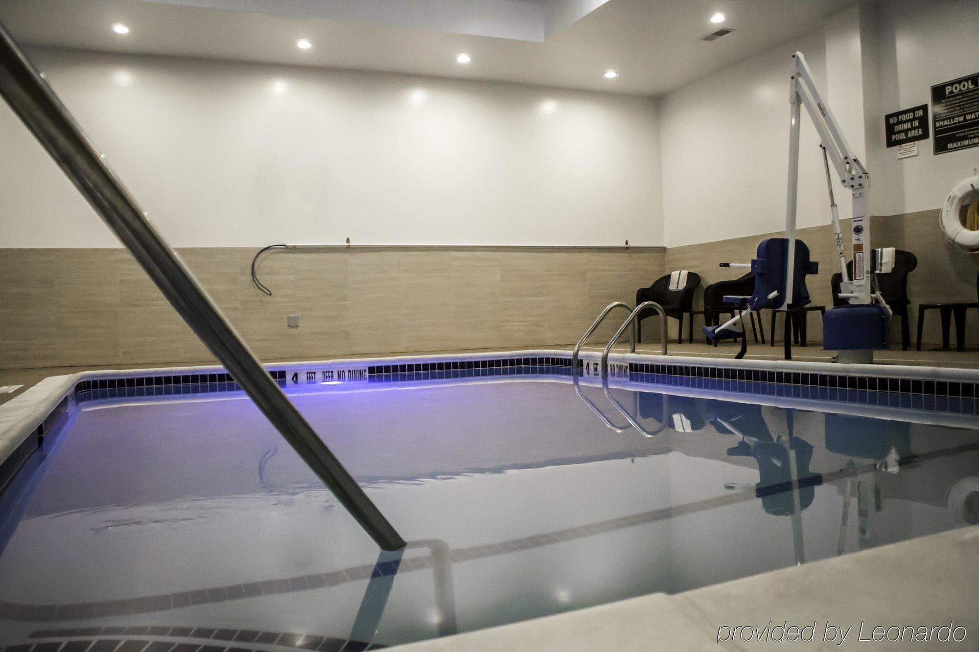 Holiday Inn Express & Suites - Albany Airport - Wolf Road By Ihg Kültér fotó