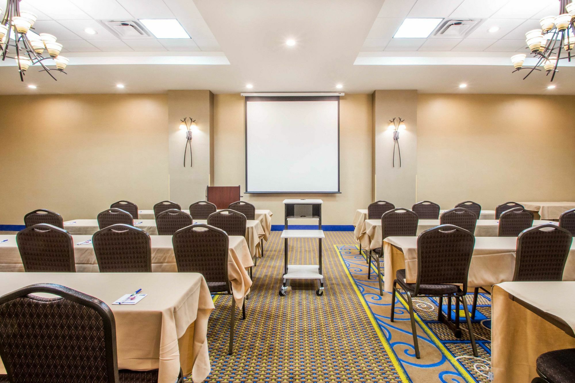 Holiday Inn Express & Suites - Albany Airport - Wolf Road By Ihg Kültér fotó