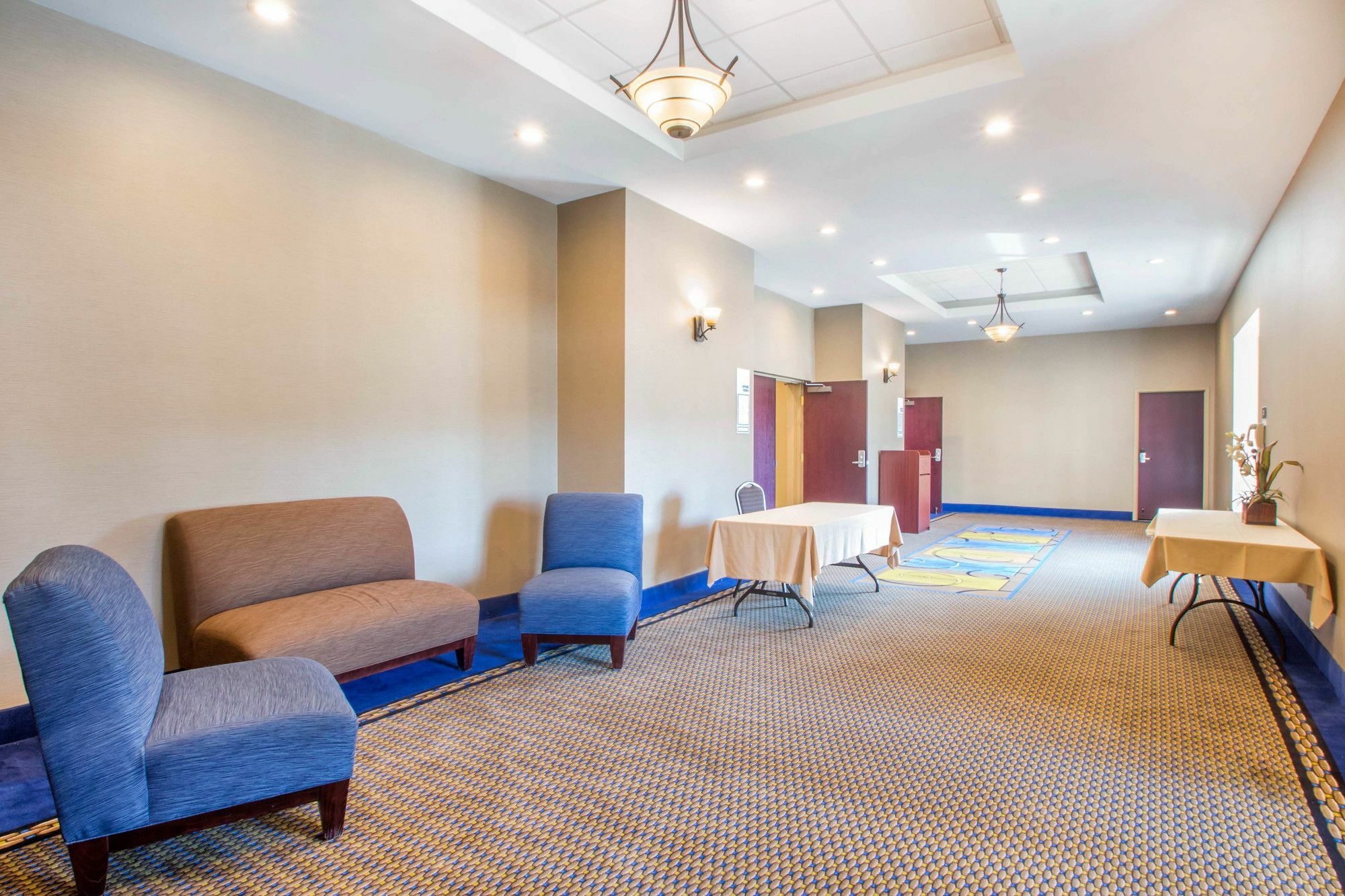 Holiday Inn Express & Suites - Albany Airport - Wolf Road By Ihg Kültér fotó